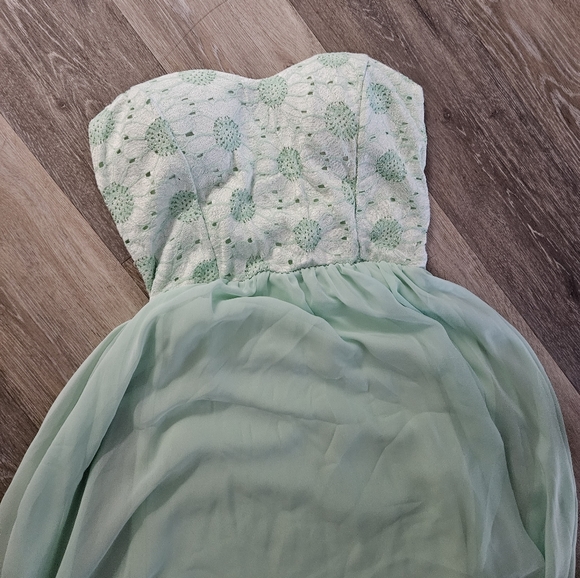 Strapless dress - Picture 7 of 8